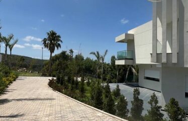 À VENDRE – Vue Mer Imprenable & Finitions Haut de Gamme à Tanger
