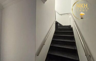 Maison R+2 vue mer à vendre à Tanger – 6 chambres, jardin et garage