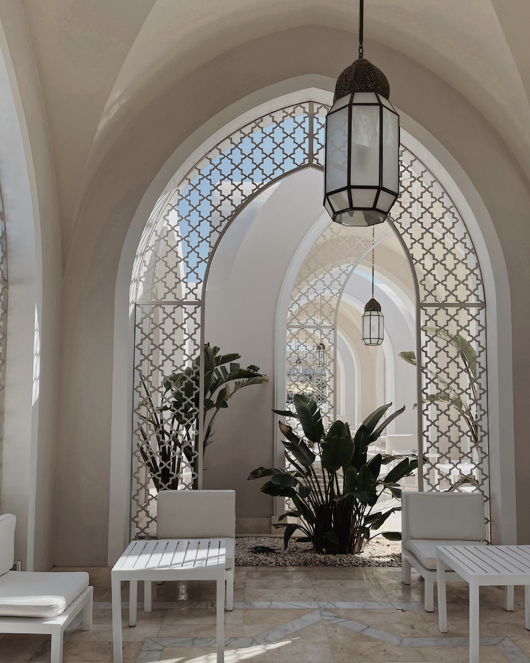 Patio aux arches de style marocain